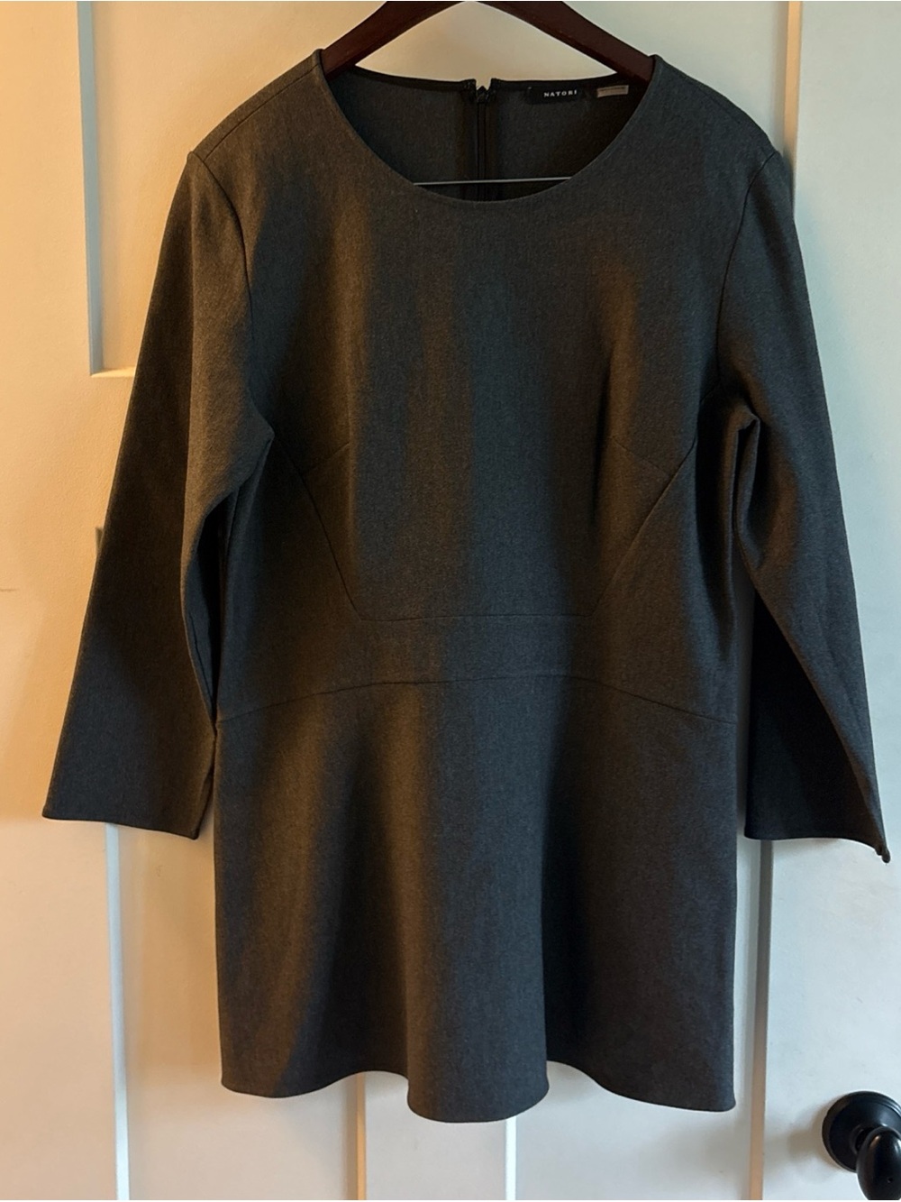 NWOT Natori Charcoal Long-Sleeve Tunic blouse size large classic chic timeless